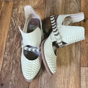 Freebird Blade Booties